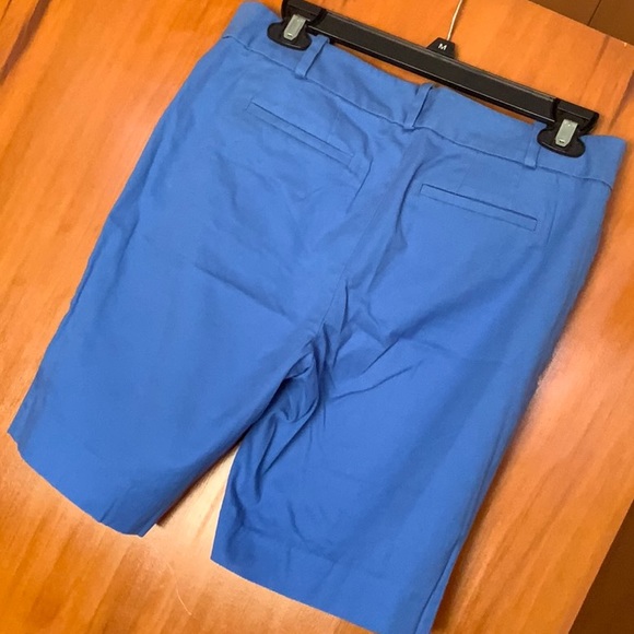 Talbots blue size 4 shorts - Picture 3 of 6